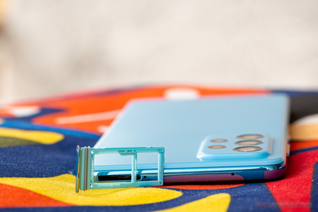 Samsung Galaxy A72 hands-on photo 6