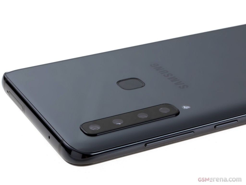 Samsung Galaxy A9 (2018) hands-on photo 3