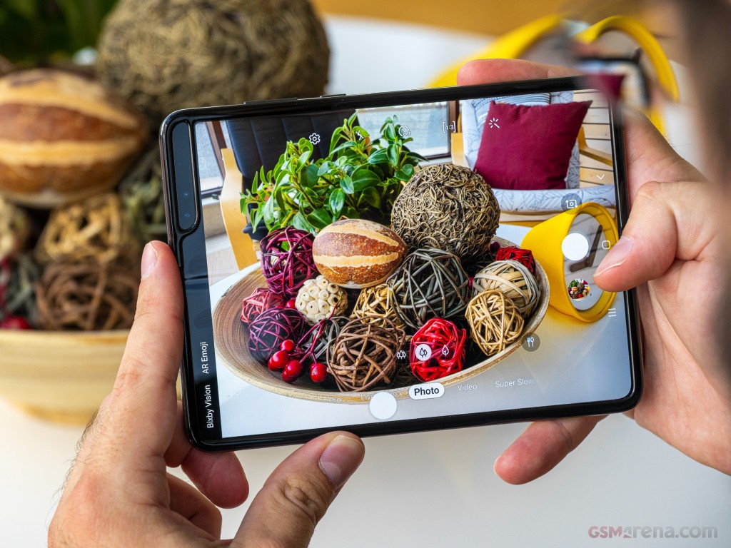 Samsung Galaxy Fold hands-on photo 3