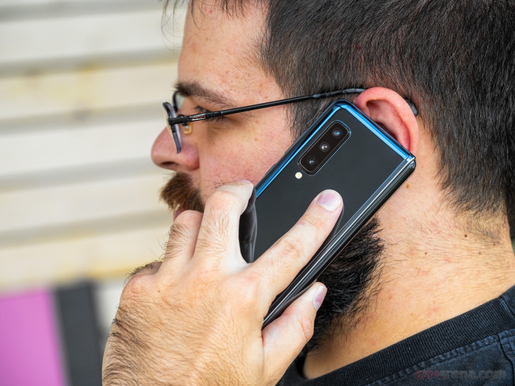 Samsung Galaxy Fold hands-on photo 13