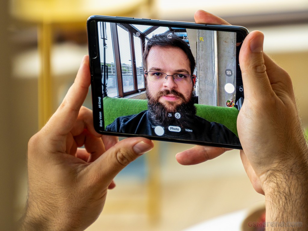 Samsung Galaxy Fold hands-on photo 15