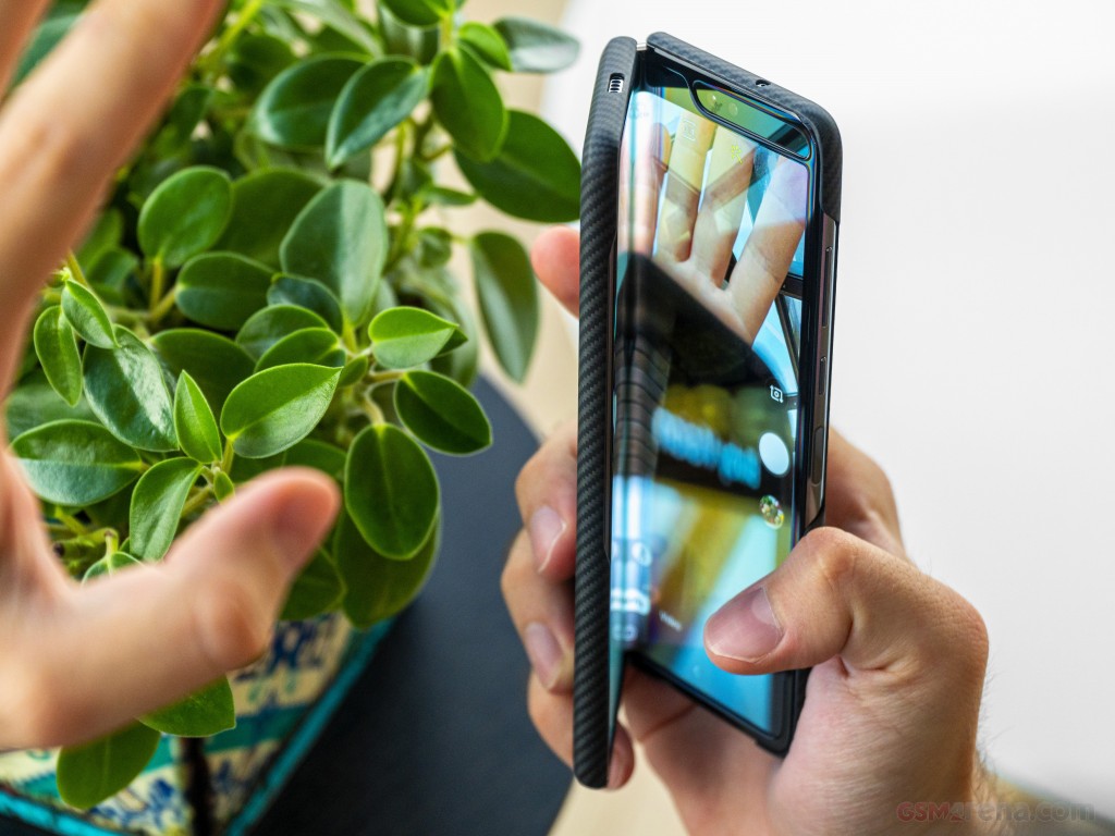 Samsung Galaxy Fold hands-on photo 17