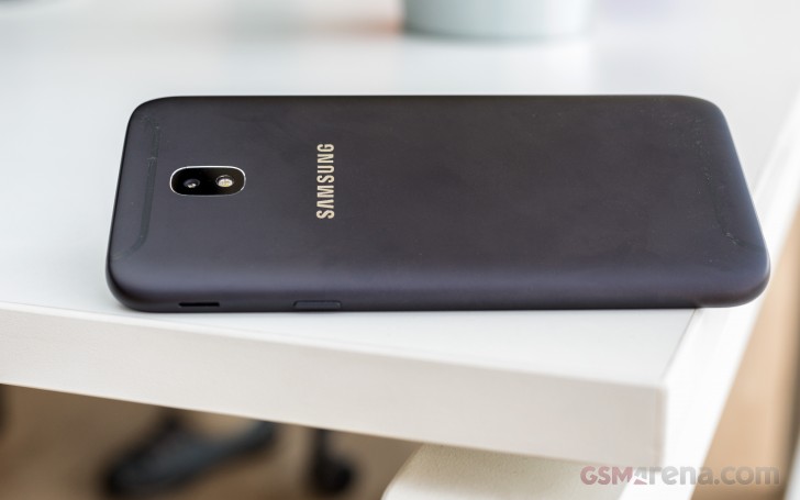 Samsung Galaxy J5 (2017) hands-on photo 3