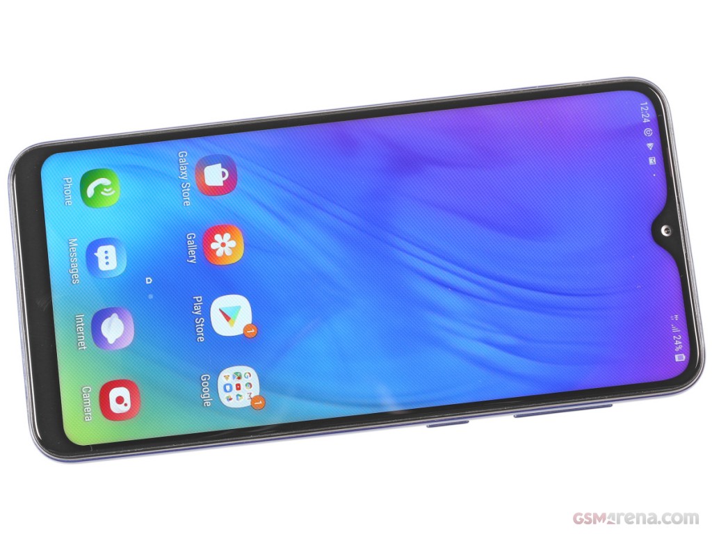 Samsung Galaxy M10 hands-on photo 5