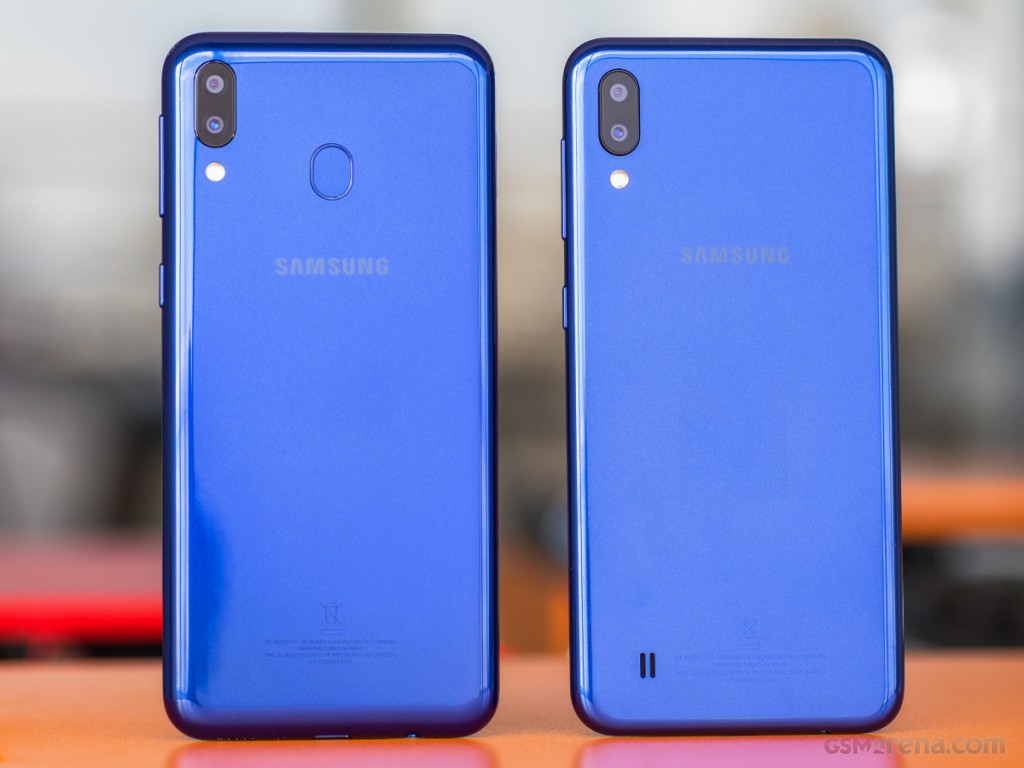 Samsung Galaxy M20 hands-on photo 4