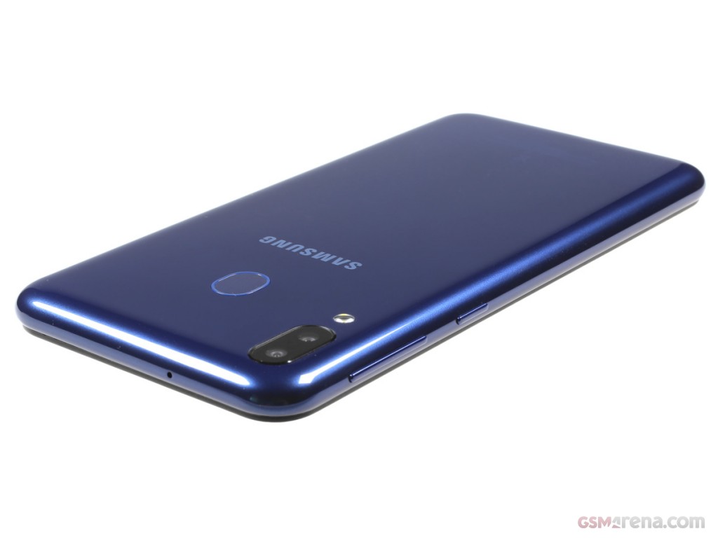 Samsung Galaxy M20 hands-on photo 10