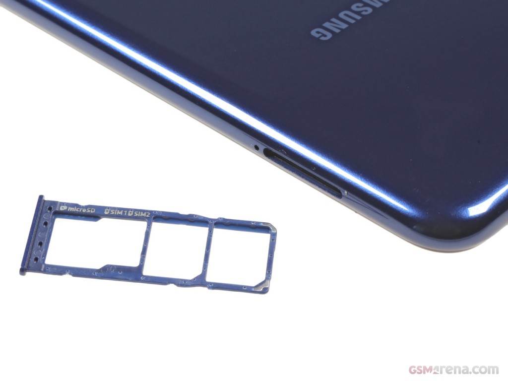 Samsung Galaxy M20 hands-on photo 12