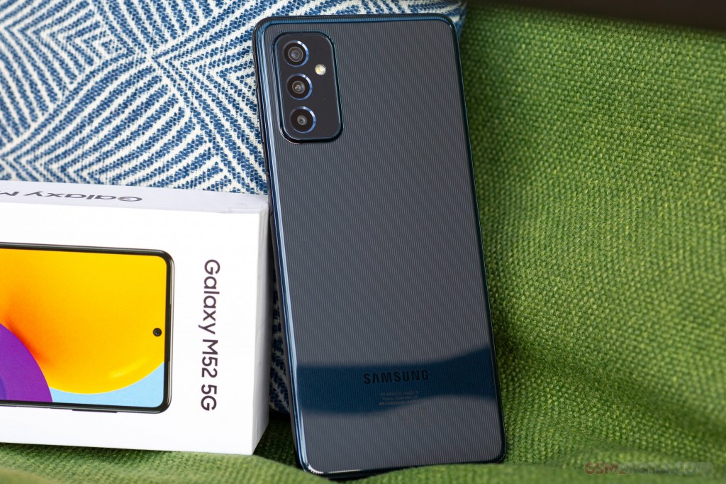 Samsung Galaxy M52 5G hands-on photo 3