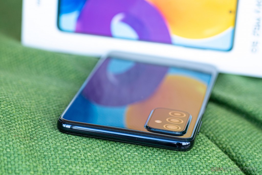 Samsung Galaxy M52 5G hands-on photo 10