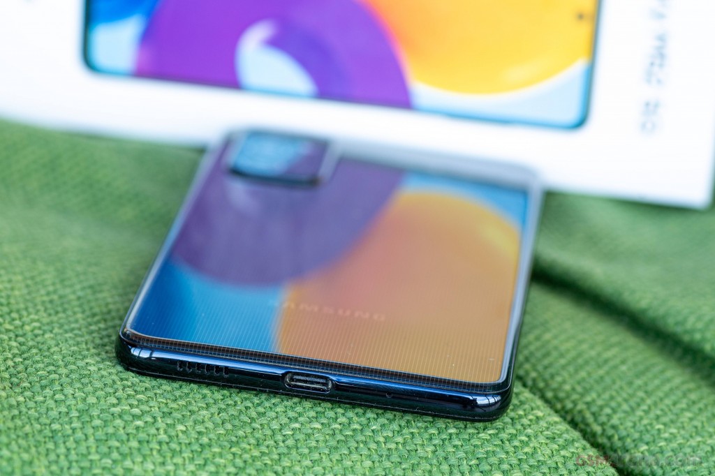 Samsung Galaxy M52 5G hands-on photo 11