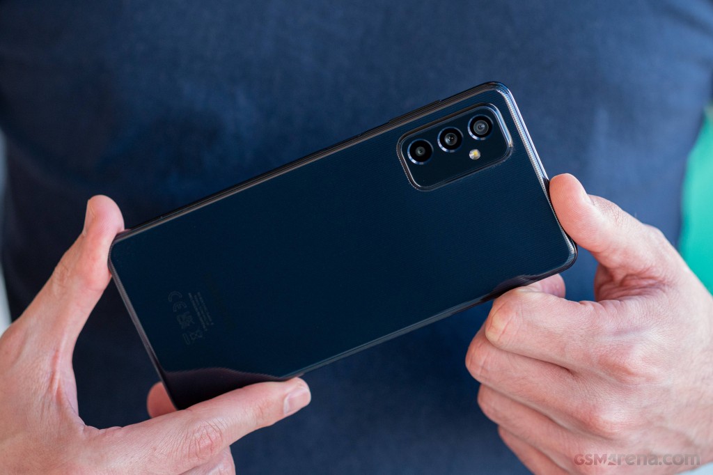 Samsung Galaxy M52 5G hands-on photo 12