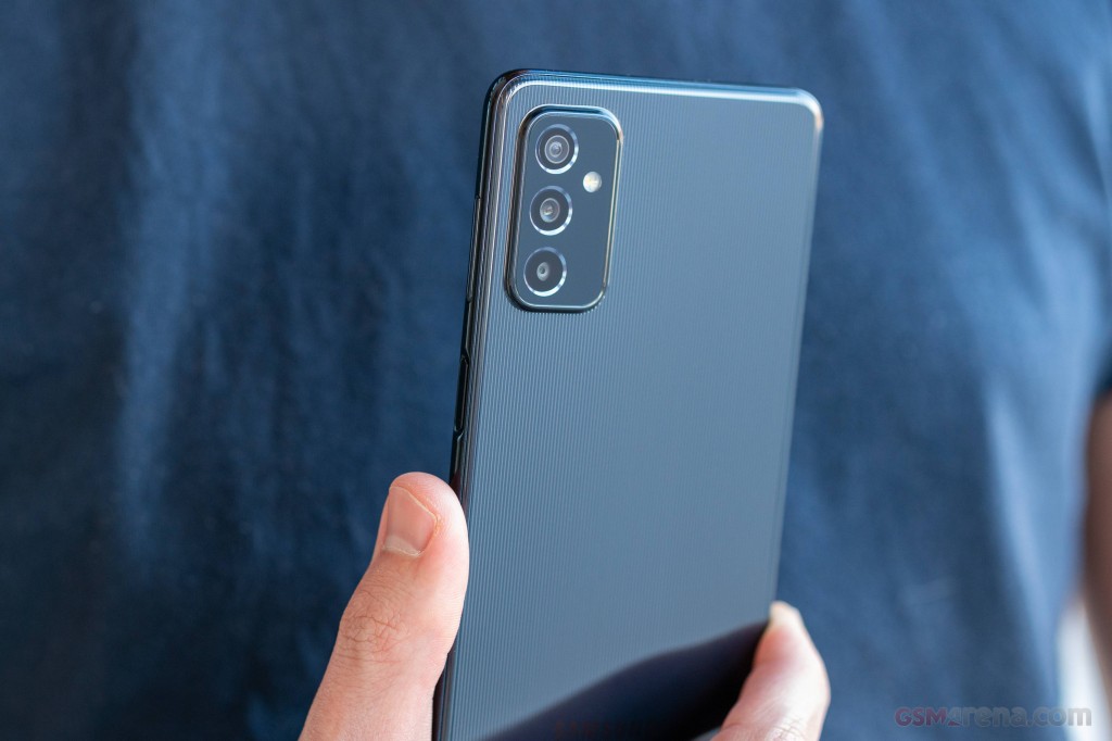 Samsung Galaxy M52 5G hands-on photo 14