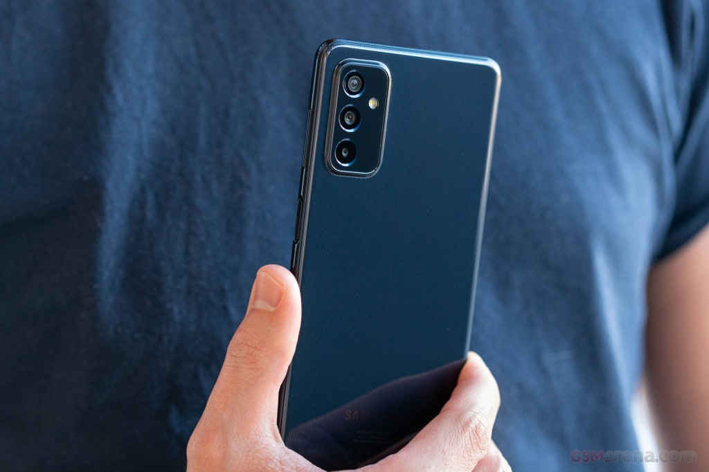 Samsung Galaxy M52 5G hands-on photo 15