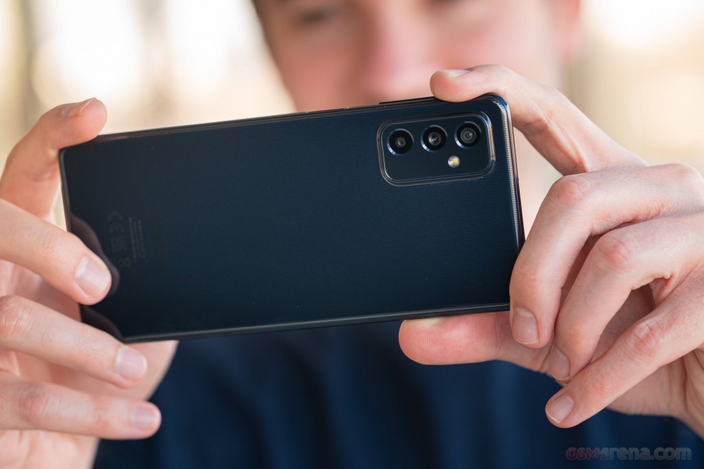Samsung Galaxy M52 5G hands-on photo 16