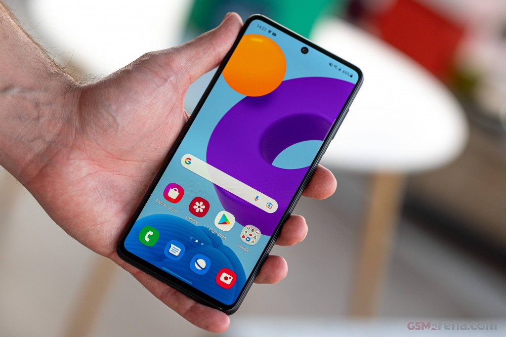 Samsung Galaxy M52 5G hands-on photo 17