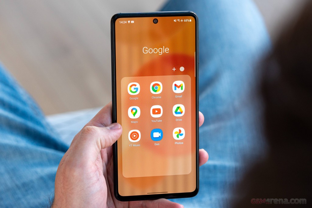 Samsung Galaxy M52 5G hands-on photo 21