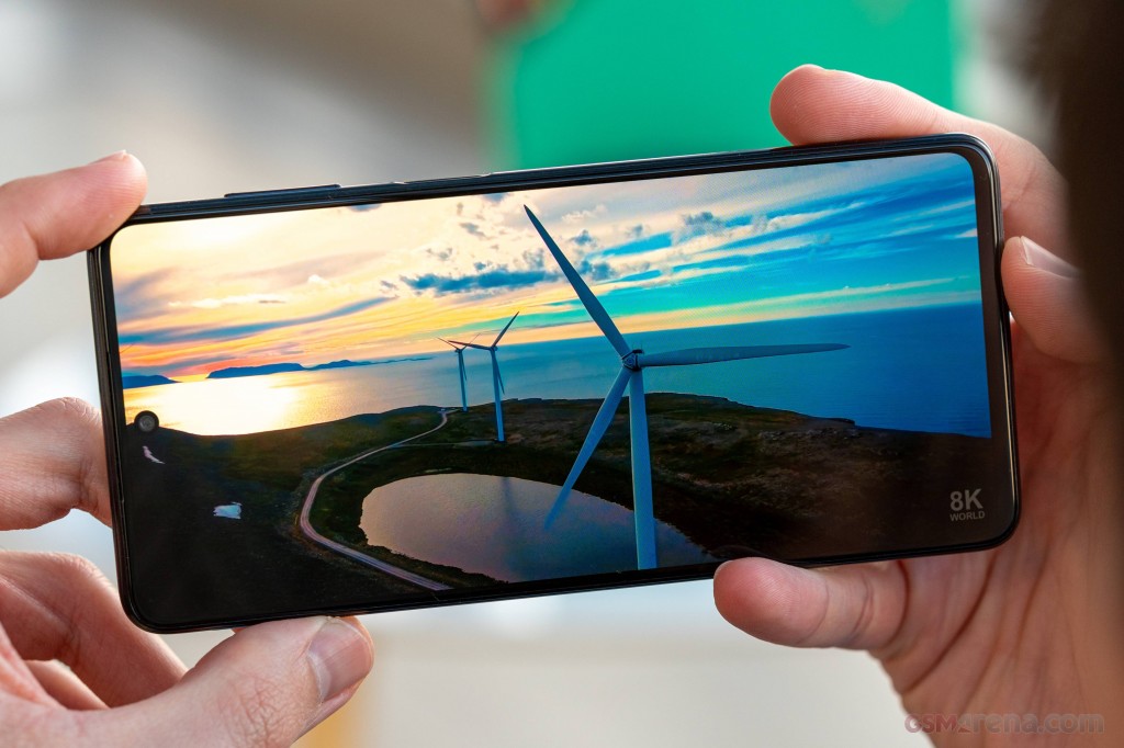 Samsung Galaxy M52 5G hands-on photo 25