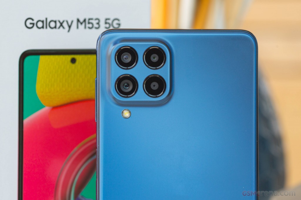 Samsung Galaxy M53 hands-on photo 3