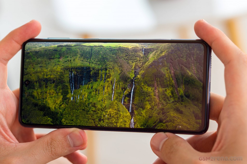 Samsung Galaxy M53 hands-on photo 21
