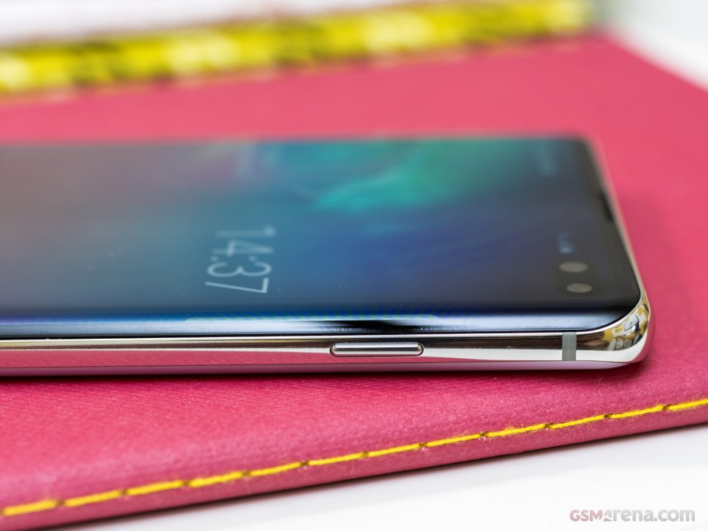 Samsung Galaxy S10+ hands-on photo 8