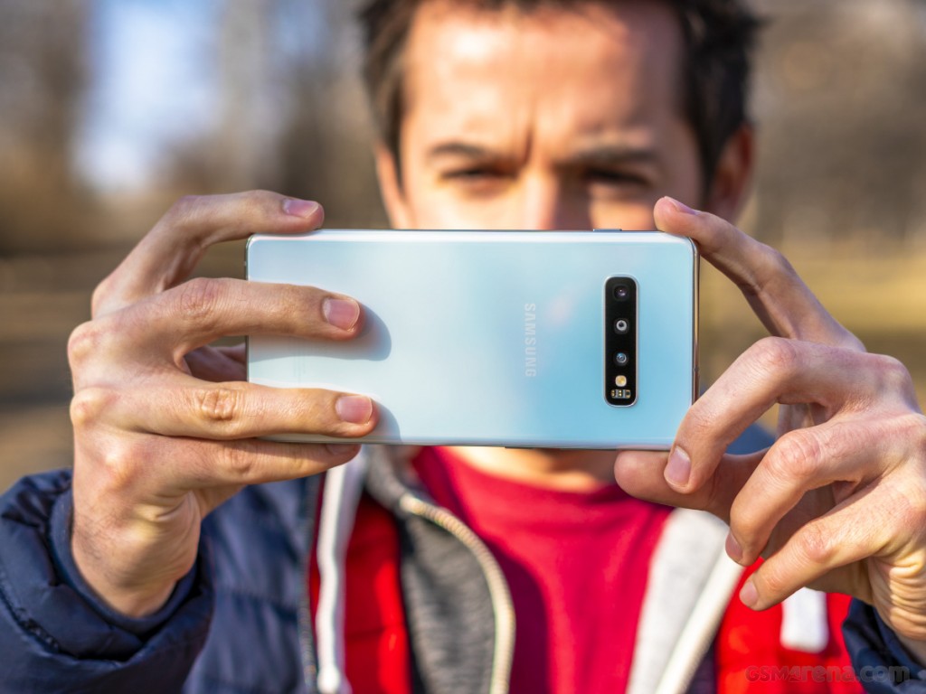 Samsung Galaxy S10+ hands-on photo 15