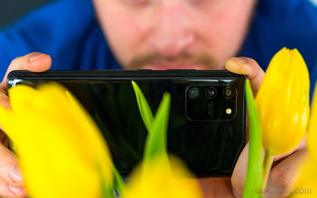 Samsung Galaxy S10 Lite hands-on photo 16