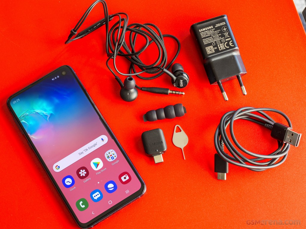 Samsung Galaxy S10e hands-on photo 2