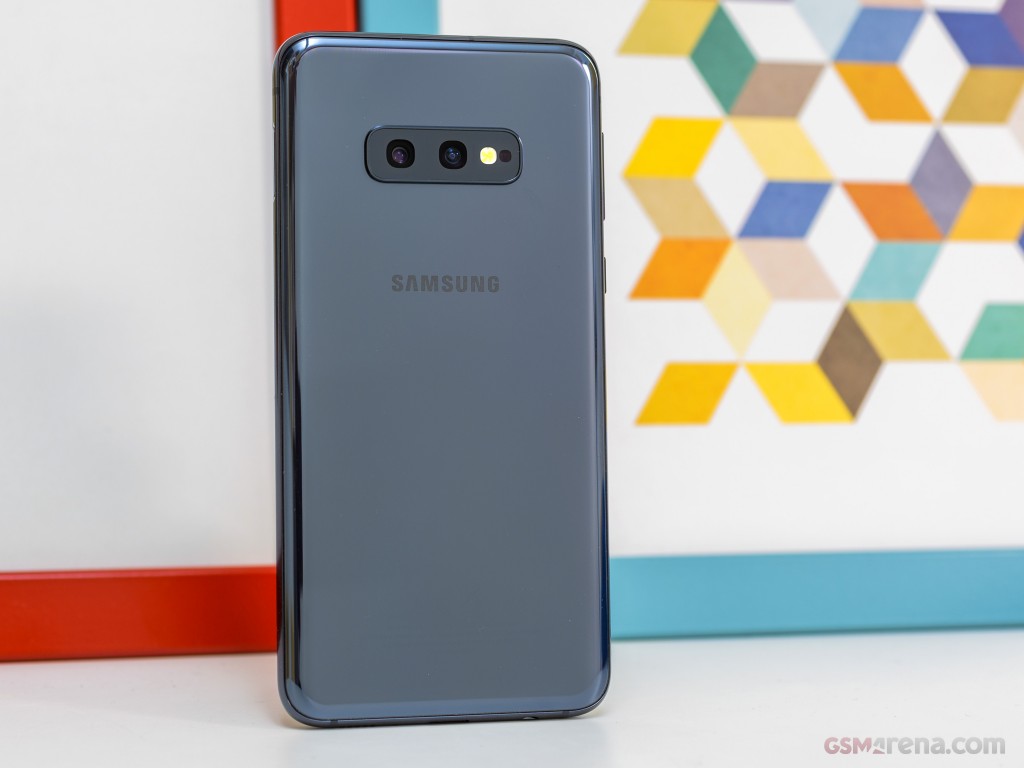 Samsung Galaxy S10e hands-on photo 6