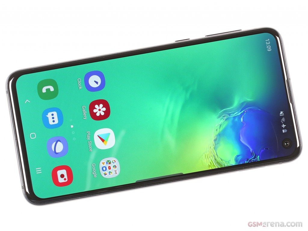 Samsung Galaxy S10e hands-on photo 8
