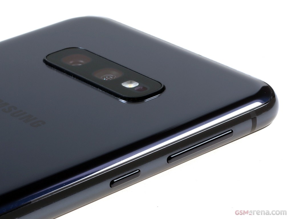 Samsung Galaxy S10e hands-on photo 14