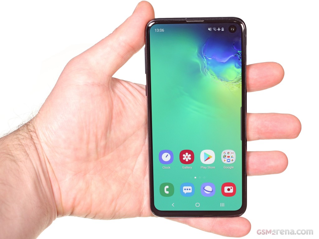 Samsung Galaxy S10e hands-on photo 16
