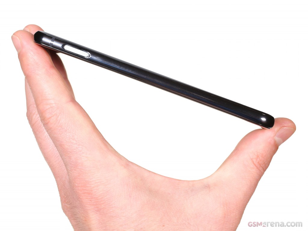 Samsung Galaxy S10e hands-on photo 17