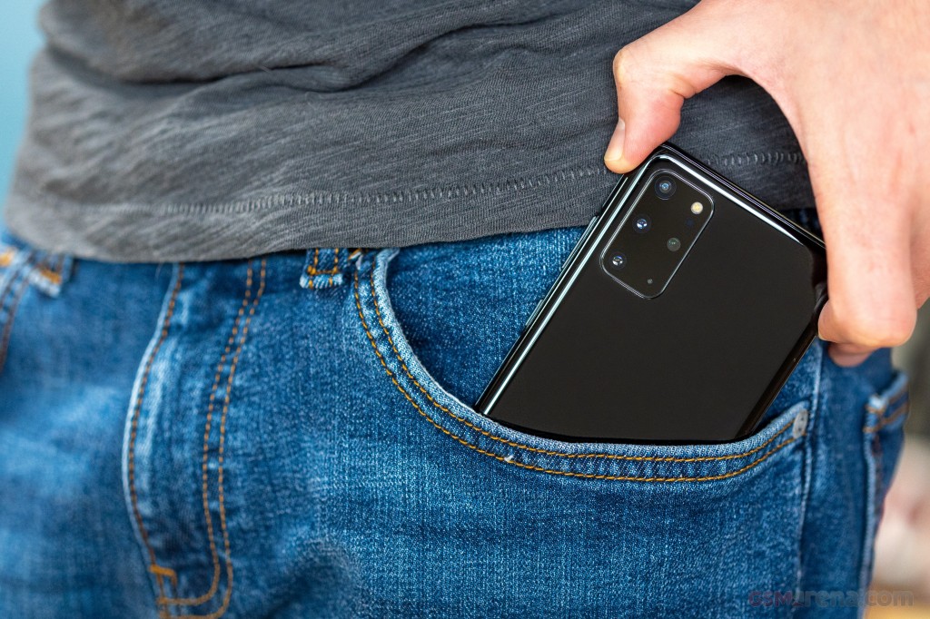 Samsung Galaxy S20+ hands-on photo 29