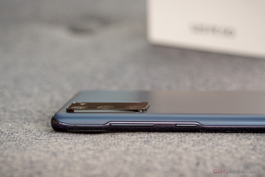 Samsung Galaxy S20 FE 5G hands-on photo 3