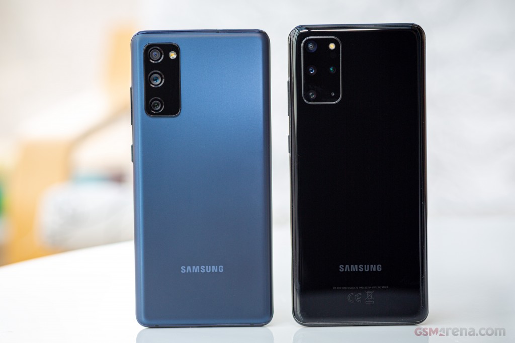 Samsung Galaxy S20 FE 5G hands-on photo 17