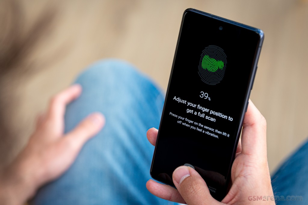 Samsung Galaxy S20 FE 5G hands-on photo 25