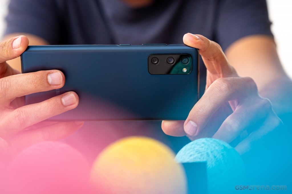 Samsung Galaxy S20 FE 5G hands-on photo 28