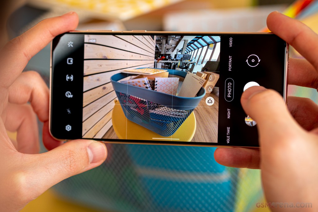 Samsung Galaxy S21+ 5G hands-on photo 34