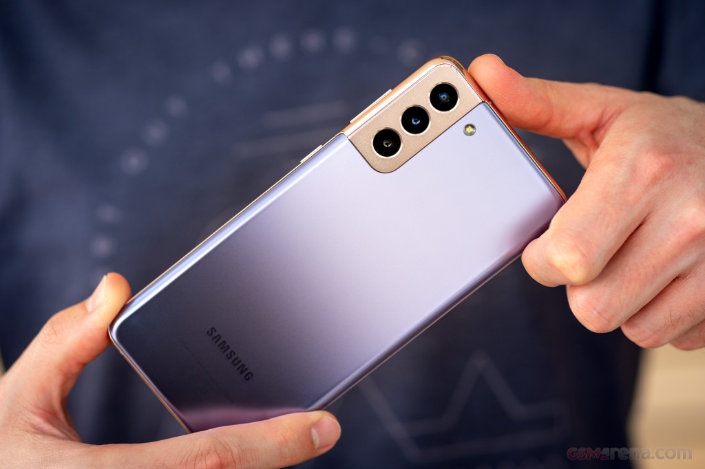 Samsung Galaxy S21+ 5G hands-on photo 36