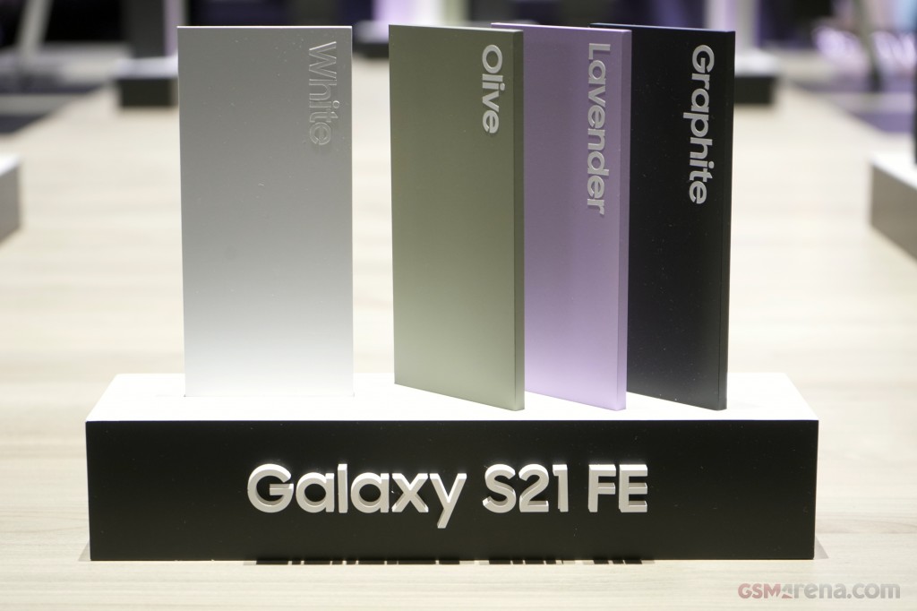 Samsung Galaxy S21 FE 5G hands-on photo 23
