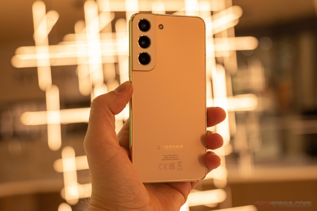 Samsung Galaxy S22+ 5G hands-on photo 22