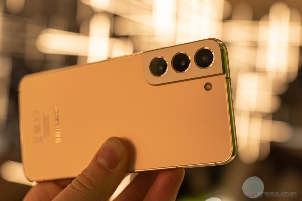 Samsung Galaxy S22 5G hands-on photo 19