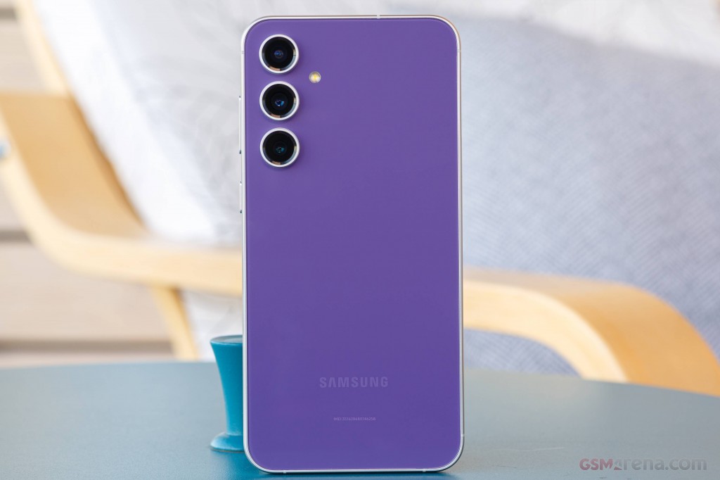 Samsung Galaxy S23 FE hands-on photo 14