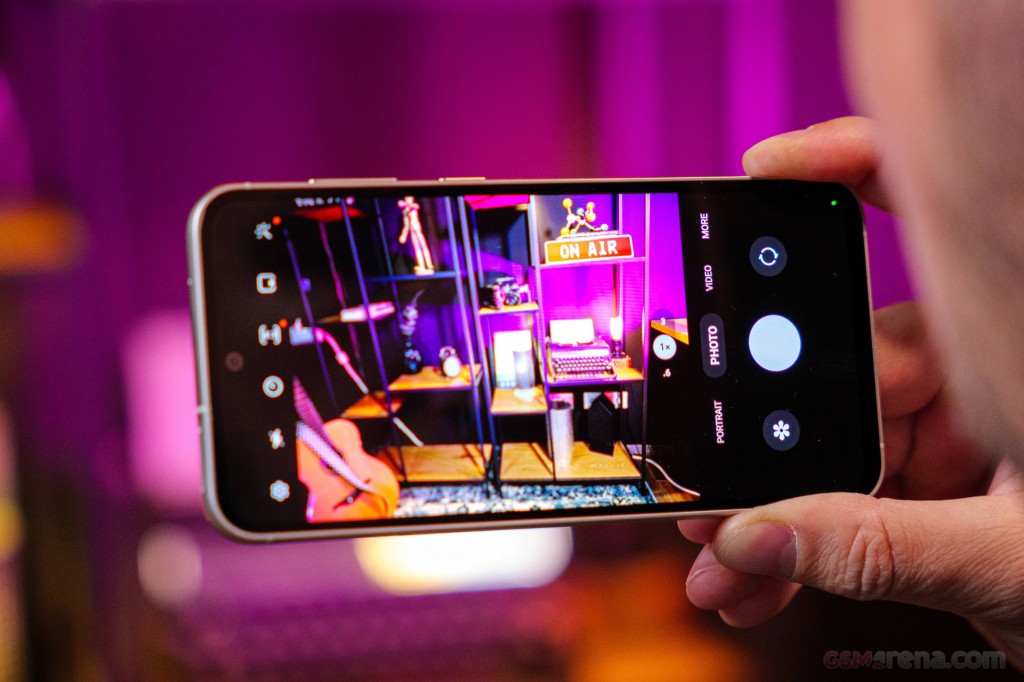 Samsung Galaxy S23 FE hands-on photo 22