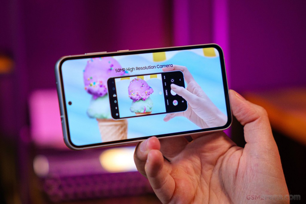 Samsung Galaxy S23 FE hands-on photo 24