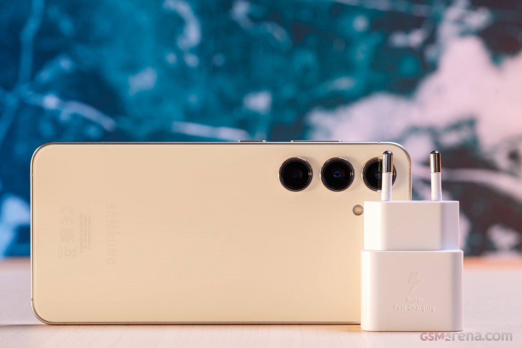 Samsung Galaxy S24 hands-on photo 4