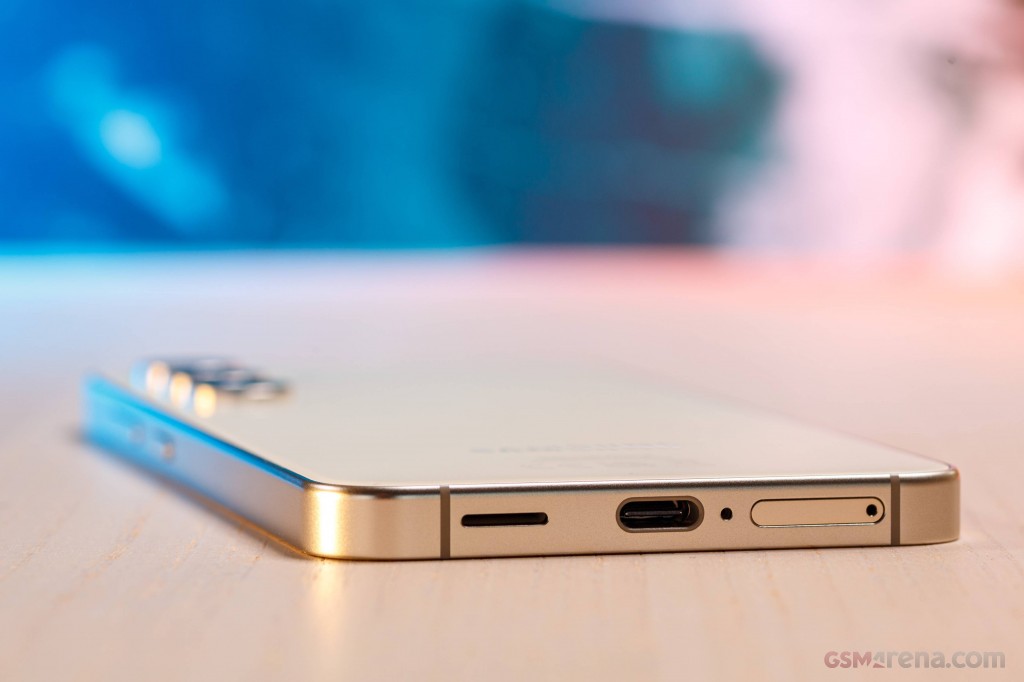 Samsung Galaxy S24 hands-on photo 12