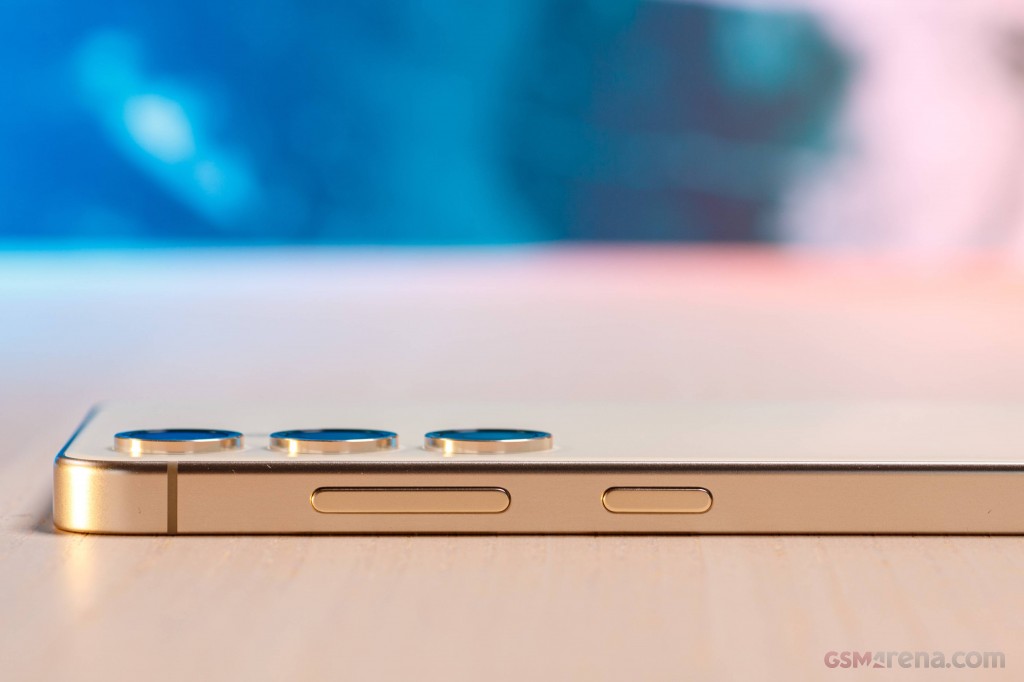 Samsung Galaxy S24 hands-on photo 13
