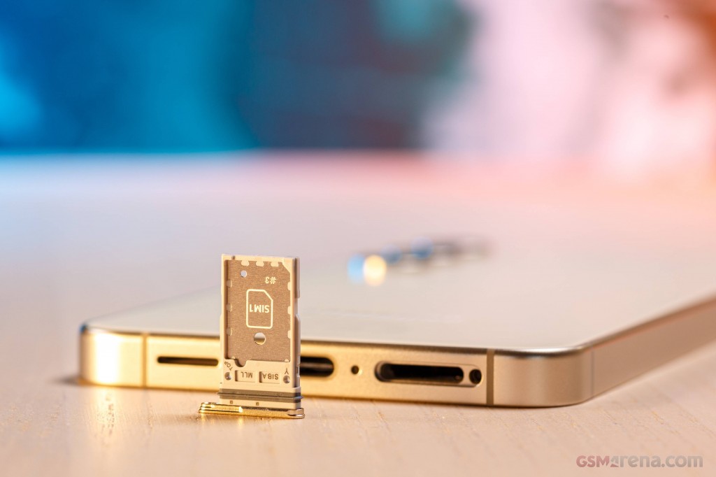 Samsung Galaxy S24 hands-on photo 15