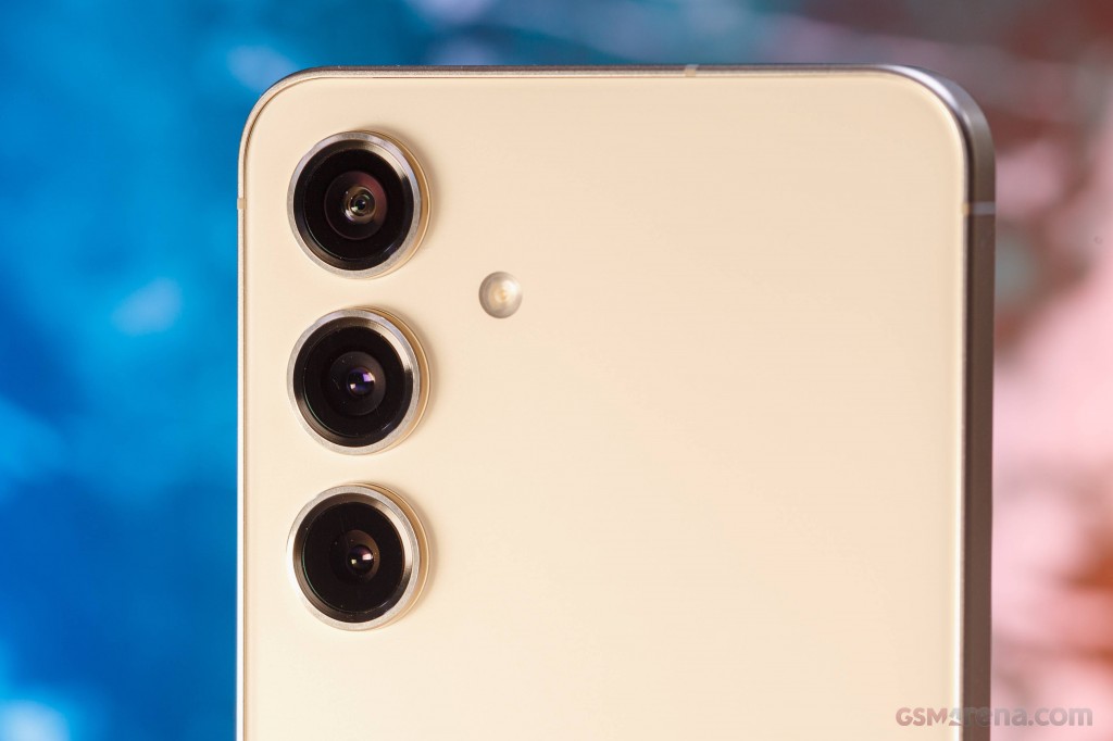 Samsung Galaxy S24 hands-on photo 16